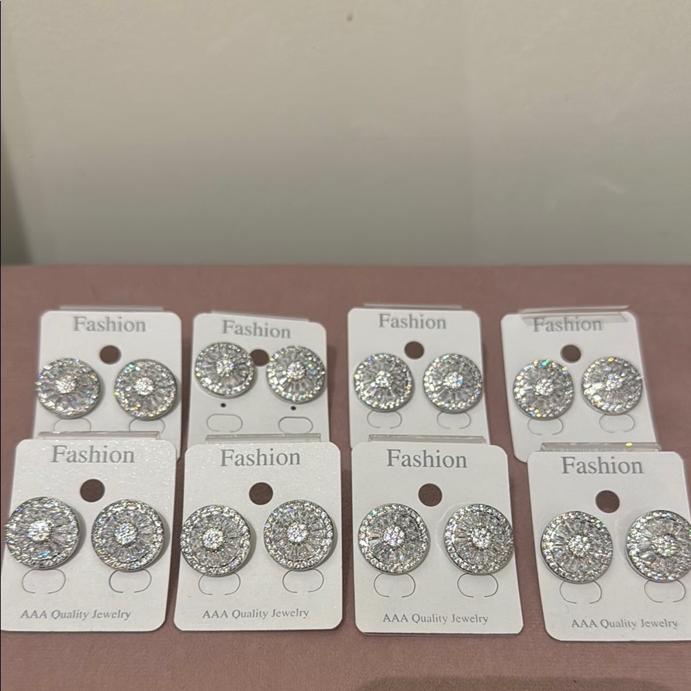 8 pair of the stunning Pizza Earrings